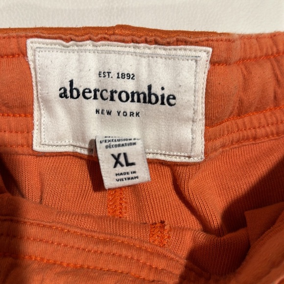 Men’s shorts - Picture 3 of 4